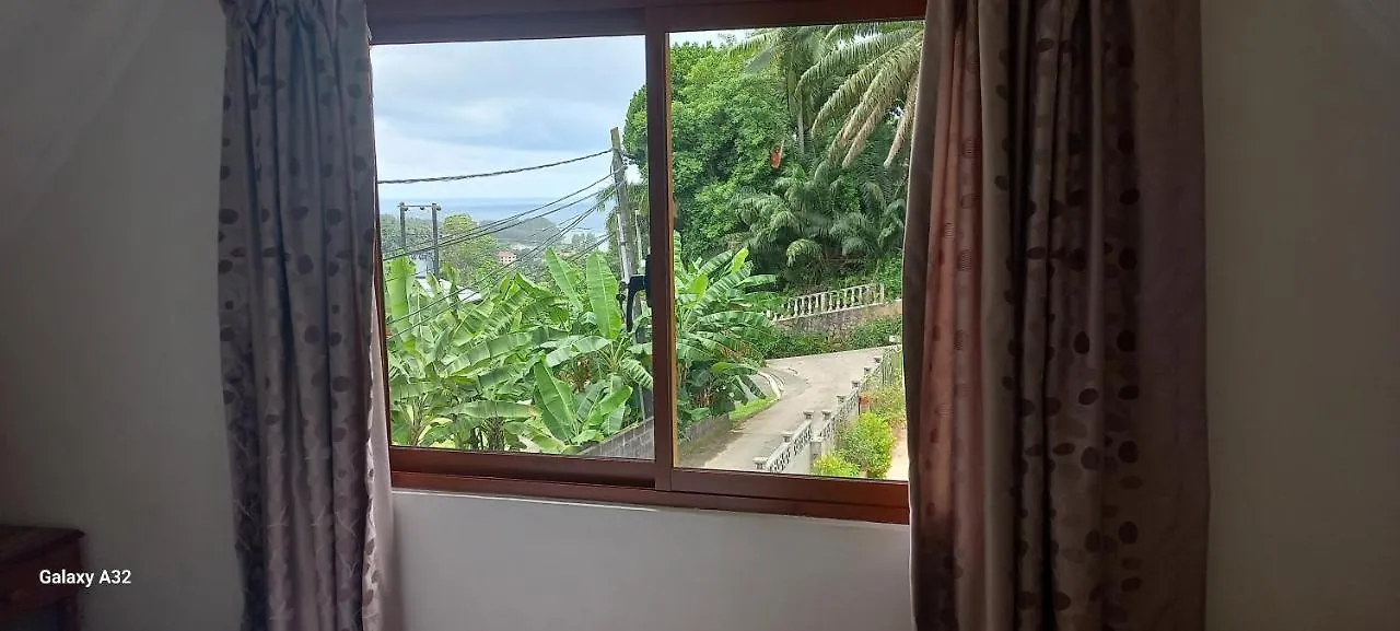 Loversnest Self Catering Anse aux Pins