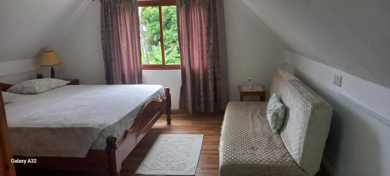 Maison d'hôtes Loversnest Self Catering Anse aux Pins