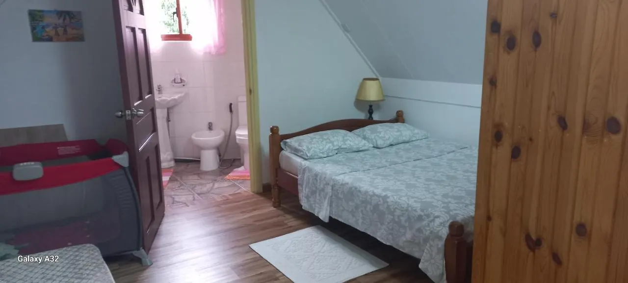 Loversnest Self Catering Anse aux Pins Maison d'hôtes