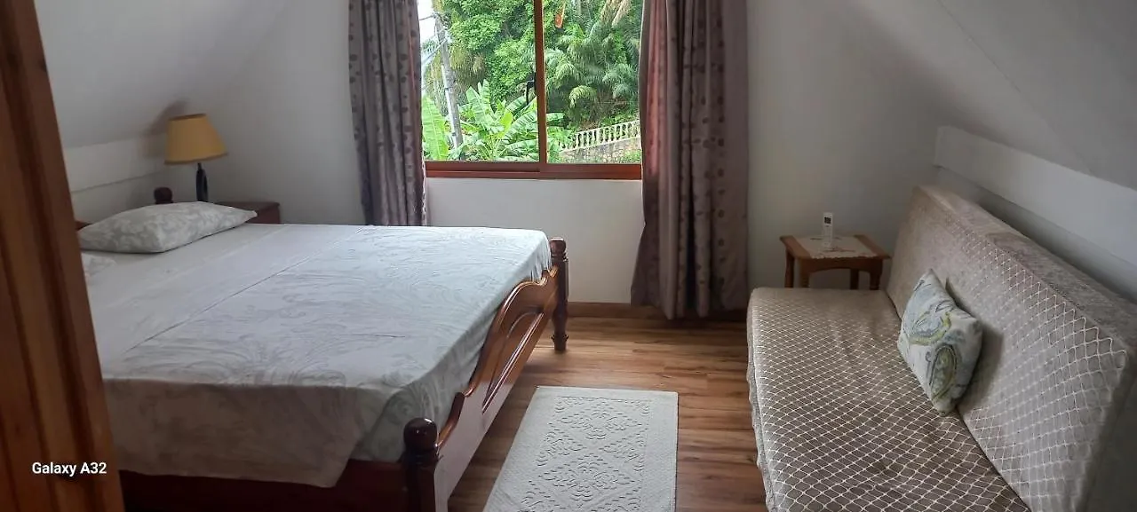 Loversnest Self Catering Anse aux Pins